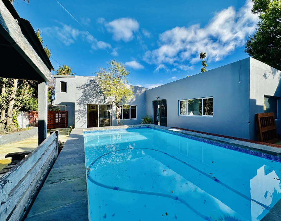 5 Bedroom Property for Sale in Onrus Western Cape